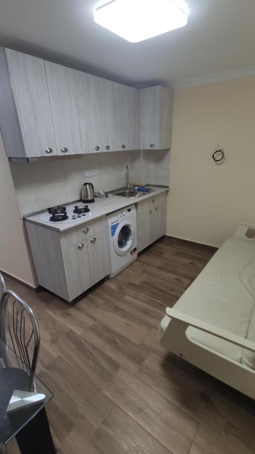 Home Apartments Батуми Экстерьер фото
